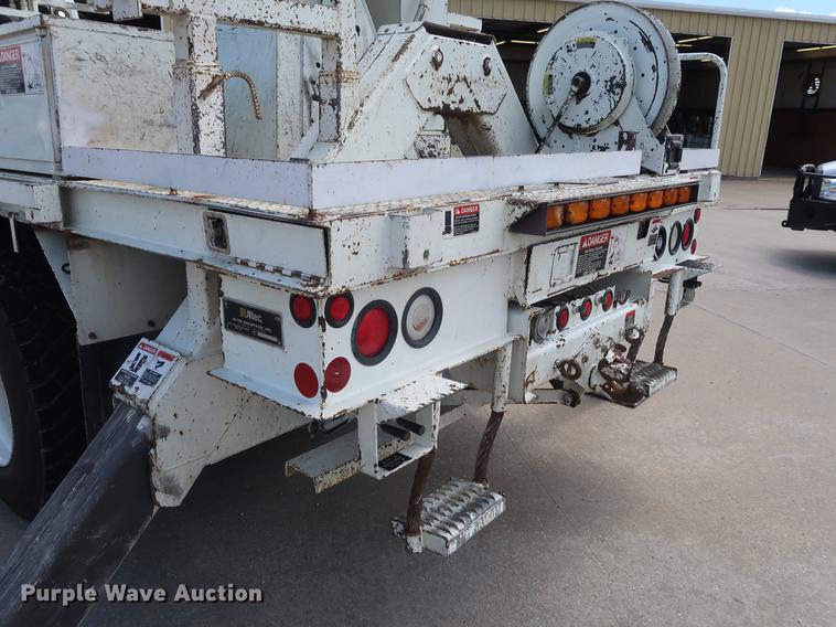 image for item AX9030 2007 International 7400 digger derrick truck