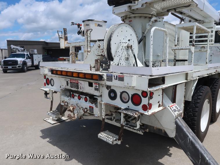 image for item AX9030 2007 International 7400 digger derrick truck