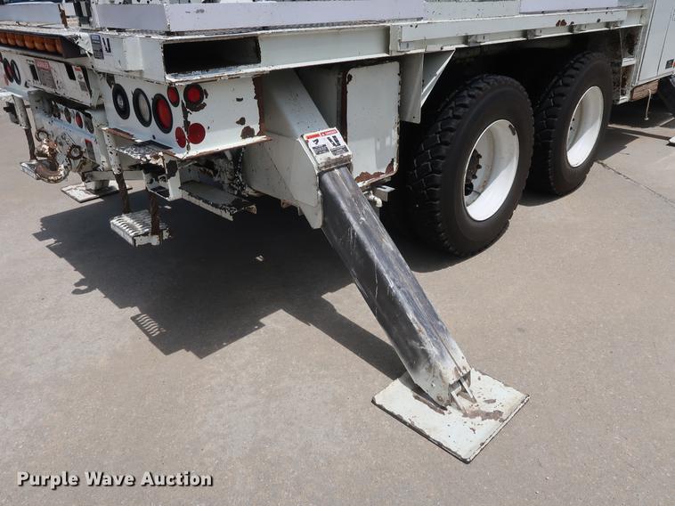 image for item AX9030 2007 International 7400 digger derrick truck