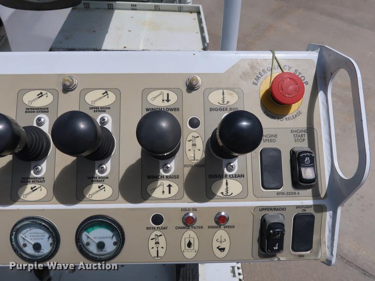 image for item AX9030 2007 International 7400 digger derrick truck