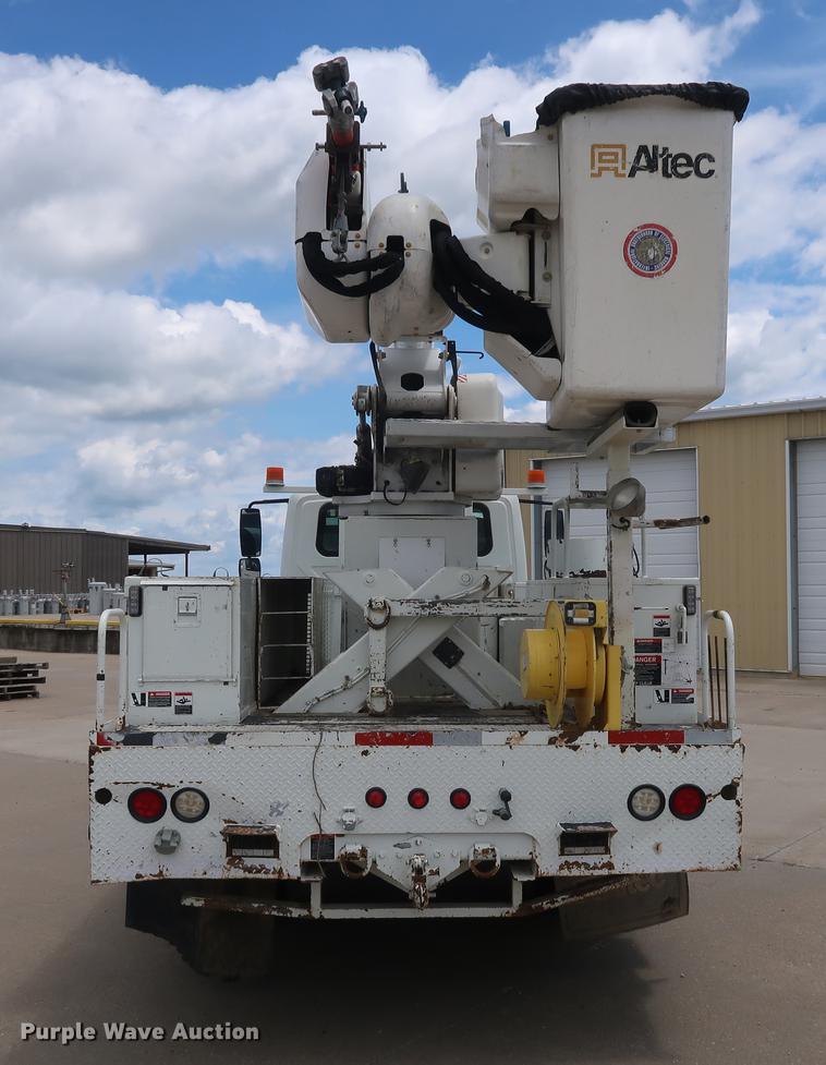 image for item AX9031 2010 International DuraStar 4400 bucket truck