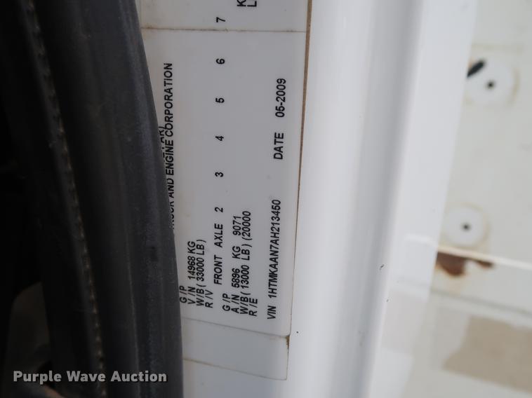 image for item AX9031 2010 International DuraStar 4400 bucket truck