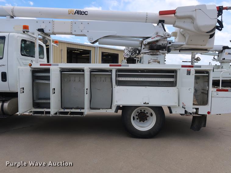 image for item AX9031 2010 International DuraStar 4400 bucket truck