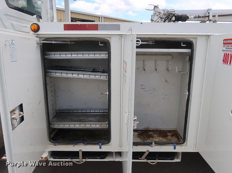 image for item AX9031 2010 International DuraStar 4400 bucket truck