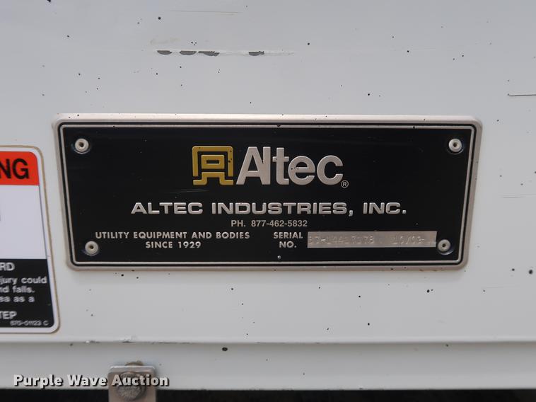 image for item AX9031 2010 International DuraStar 4400 bucket truck