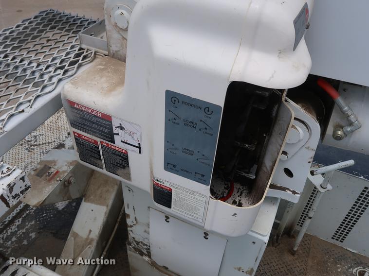 image for item AX9031 2010 International DuraStar 4400 bucket truck