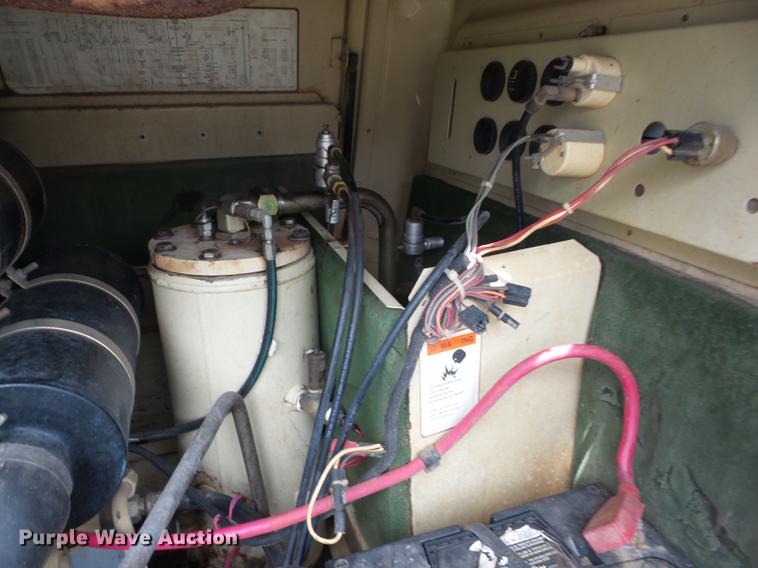 image for item BI9501 1995 Ingersoll Rand 185 air compressor