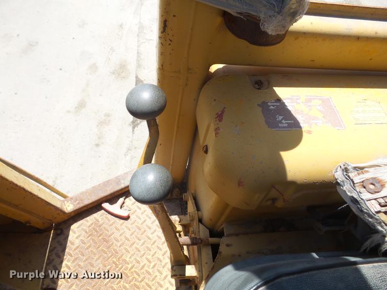 image for item DB6171 1977 Caterpillar 920 wheel loader
