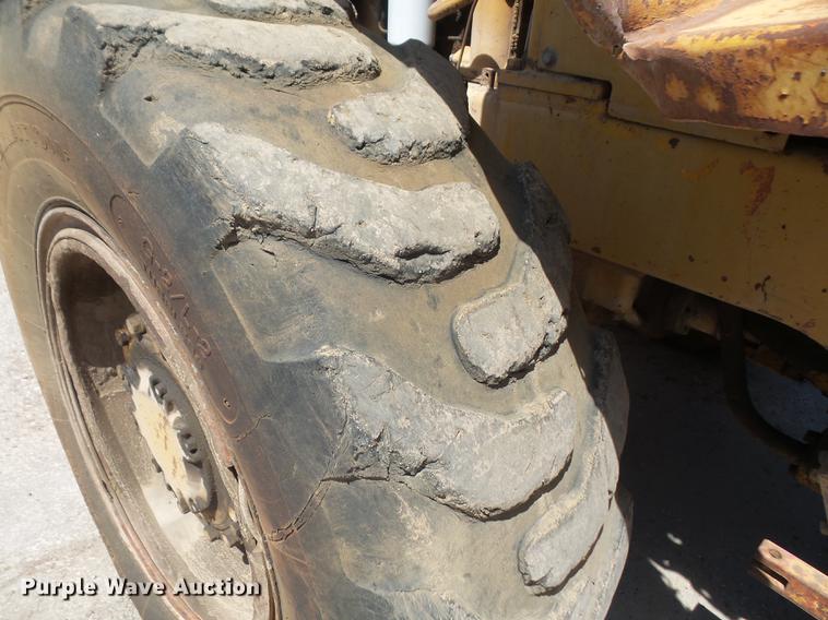 image for item DB6171 1977 Caterpillar 920 wheel loader