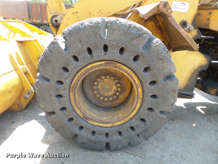 image for item DB7108 1991 Caterpillar 936E wheel loader