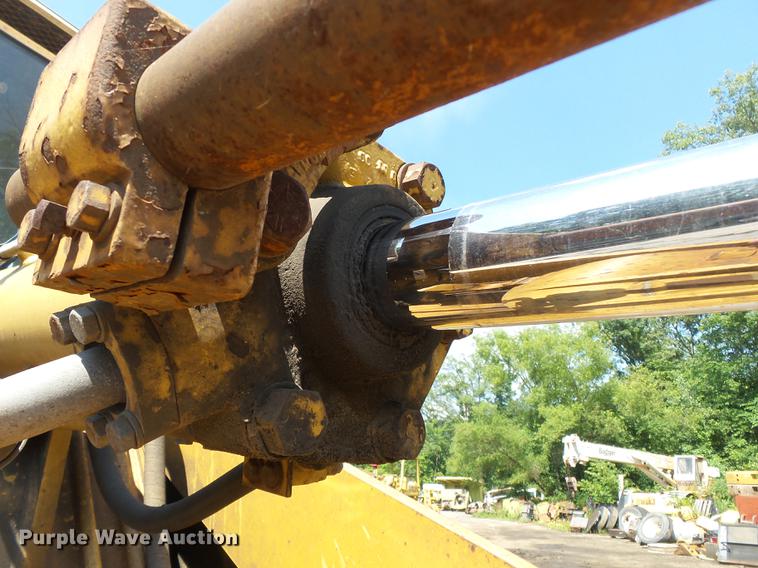 image for item DB7108 1991 Caterpillar 936E wheel loader