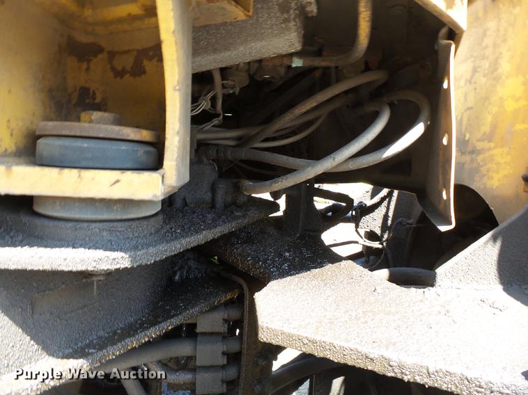 image for item DB7108 1991 Caterpillar 936E wheel loader