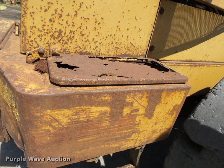 image for item DB7108 1991 Caterpillar 936E wheel loader