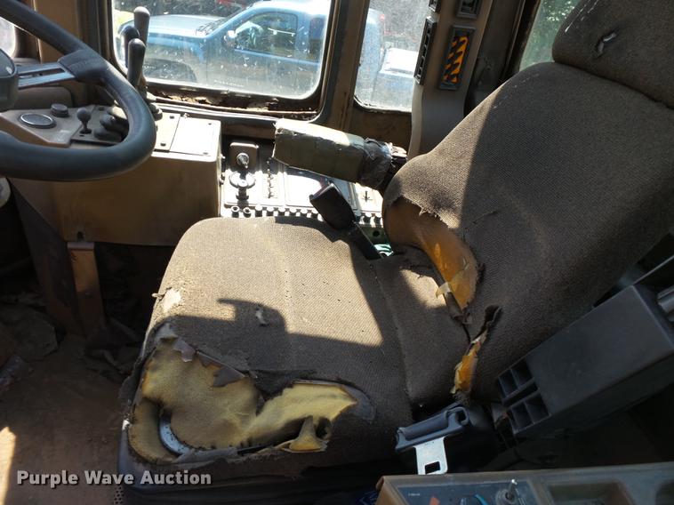 image for item DB7108 1991 Caterpillar 936E wheel loader