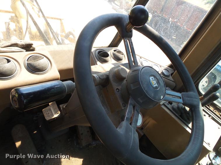 image for item DB7108 1991 Caterpillar 936E wheel loader