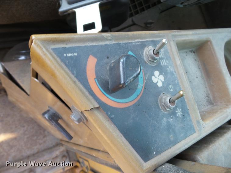 image for item DB7108 1991 Caterpillar 936E wheel loader