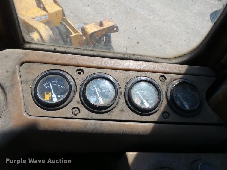 image for item DB7108 1991 Caterpillar 936E wheel loader