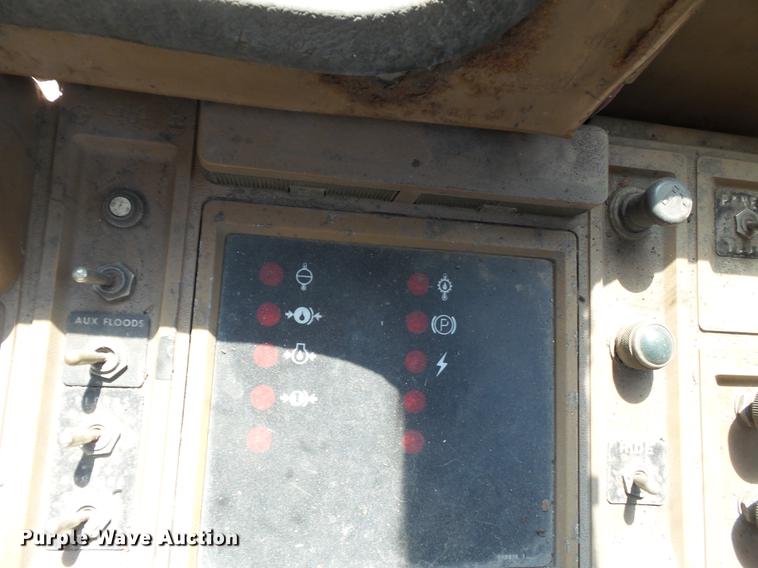 image for item DB7108 1991 Caterpillar 936E wheel loader