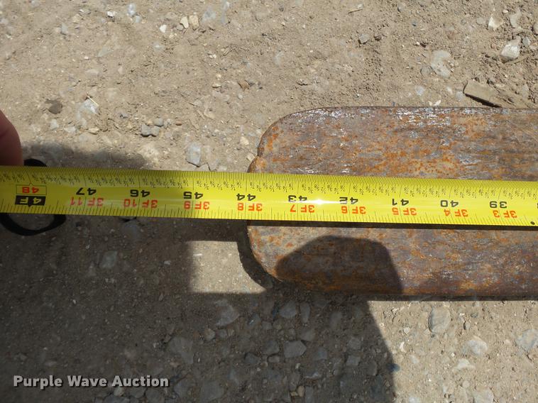 image for item DB7110 John Deere skid steer pallet forks