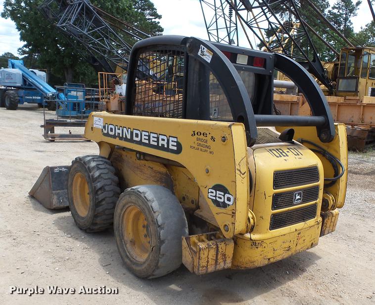image for item DB7111 1999 John Deere 250 skid steer