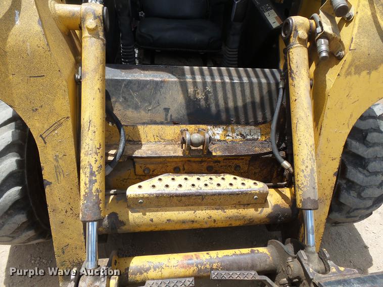 image for item DB7111 1999 John Deere 250 skid steer