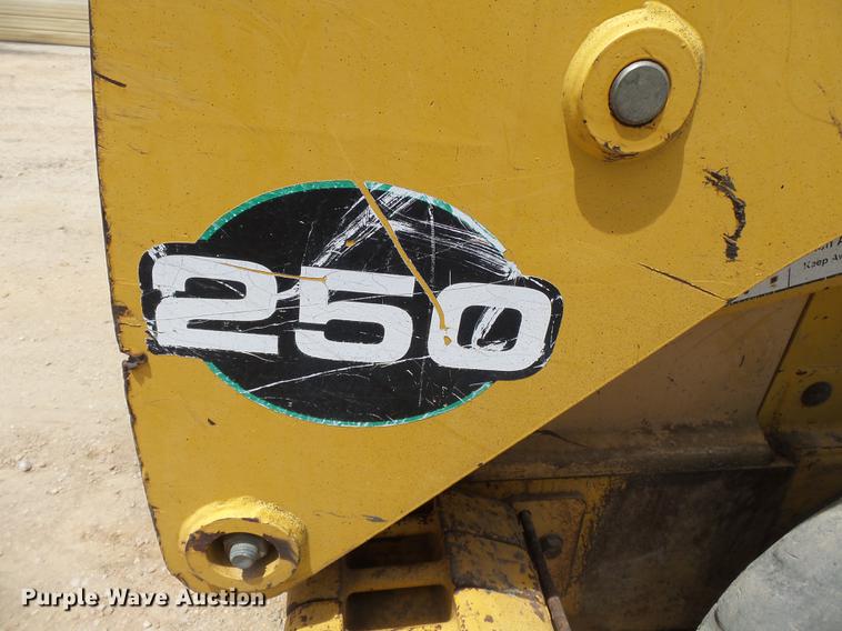 image for item DB7111 1999 John Deere 250 skid steer