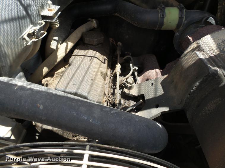 image for item DB7111 1999 John Deere 250 skid steer