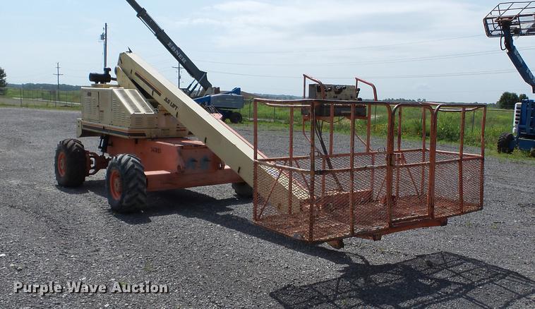 image for item DB7116 2000 JLG 40H boom lift