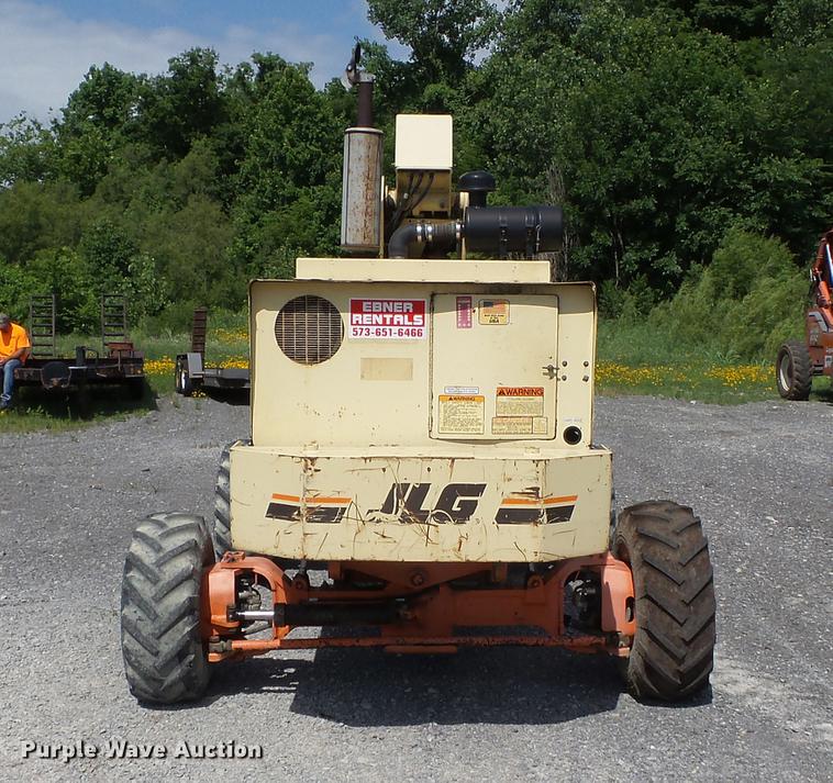 image for item DB7116 2000 JLG 40H boom lift
