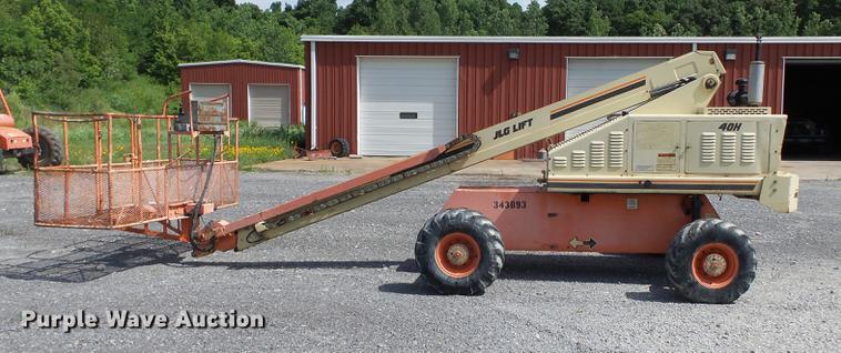 image for item DB7116 2000 JLG 40H boom lift