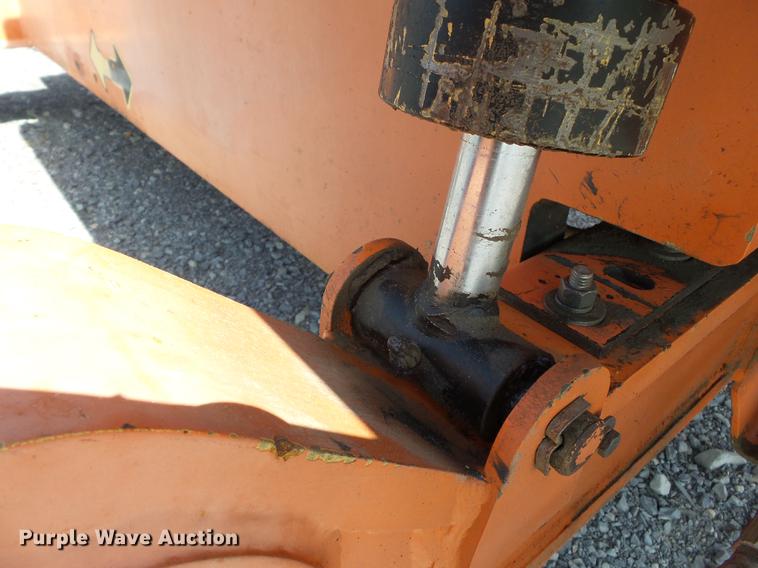 image for item DB7116 2000 JLG 40H boom lift