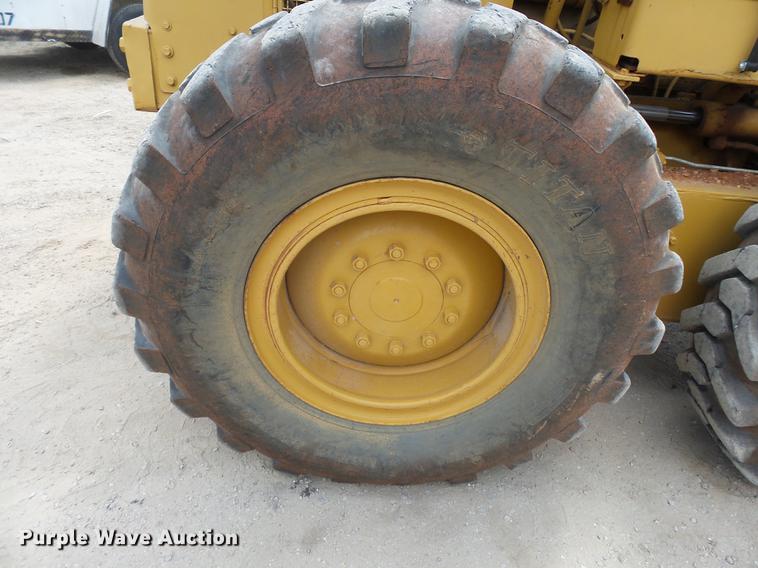 image for item DB7117 Caterpillar 12G motor grader