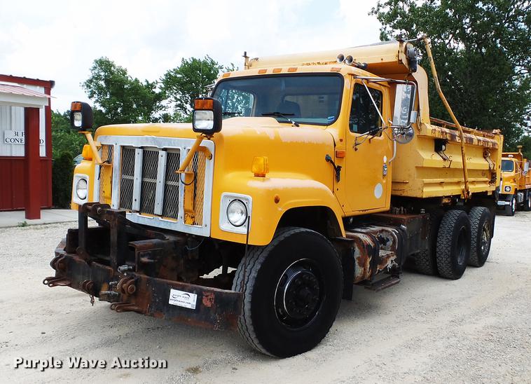 image for item DB7119 2002 International 2554 dump truck