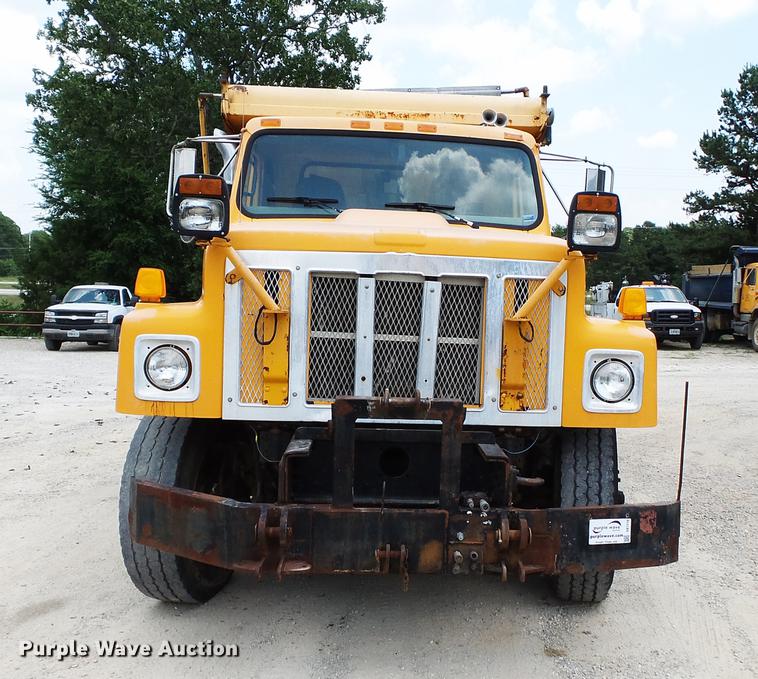 image for item DB7119 2002 International 2554 dump truck