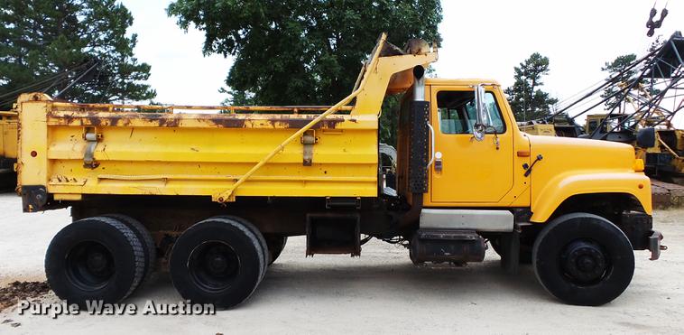 image for item DB7119 2002 International 2554 dump truck