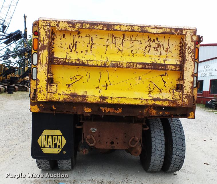 image for item DB7119 2002 International 2554 dump truck