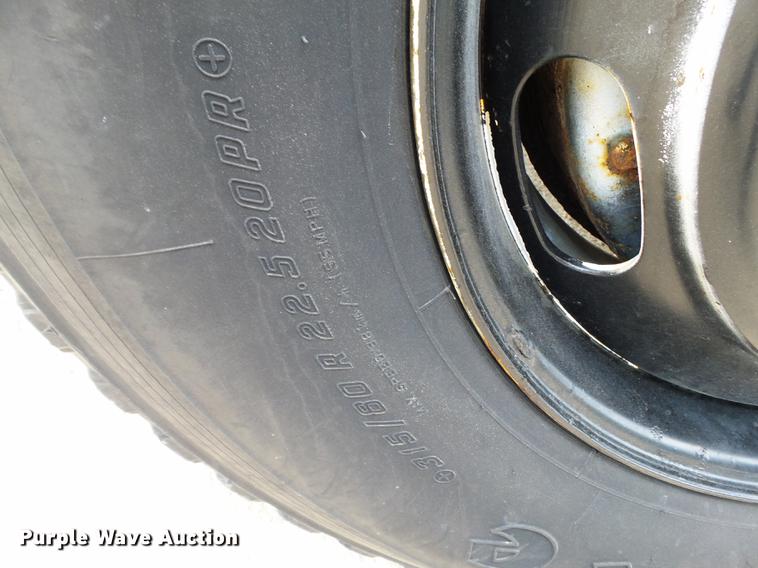 image for item DB7119 2002 International 2554 dump truck