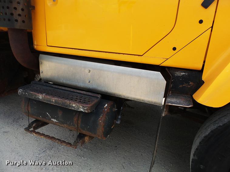 image for item DB7119 2002 International 2554 dump truck