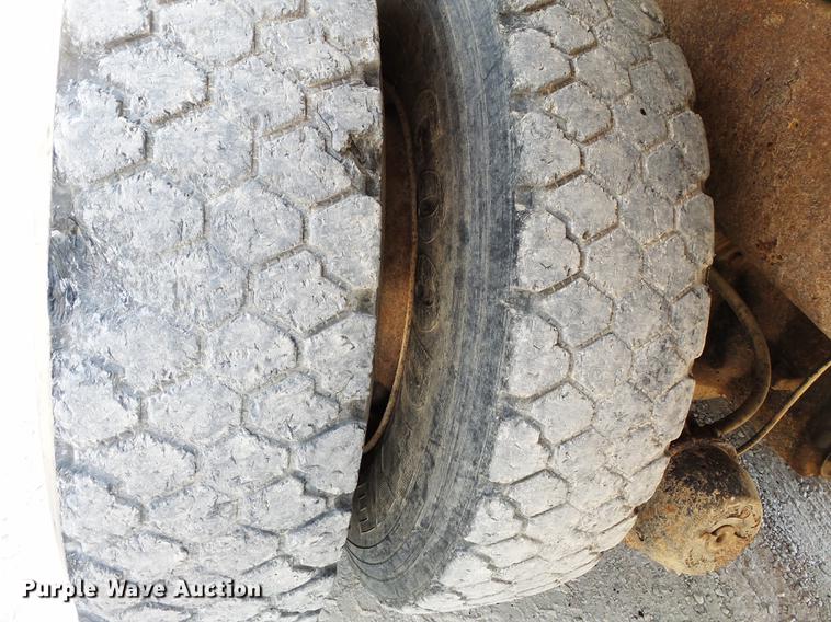 image for item DB7119 2002 International 2554 dump truck