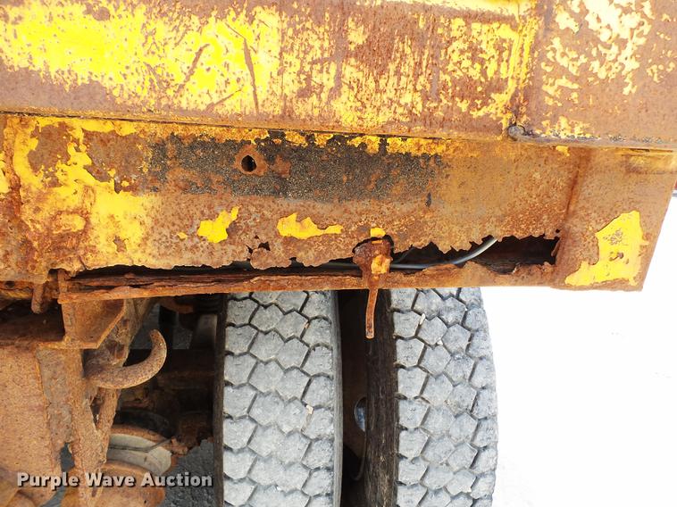 image for item DB7119 2002 International 2554 dump truck