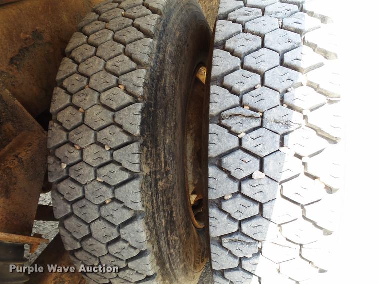 image for item DB7119 2002 International 2554 dump truck