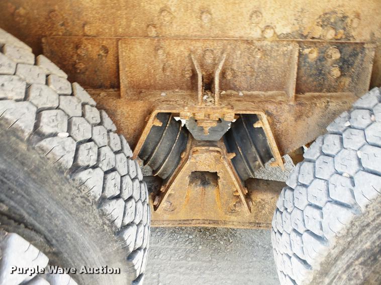 image for item DB7119 2002 International 2554 dump truck