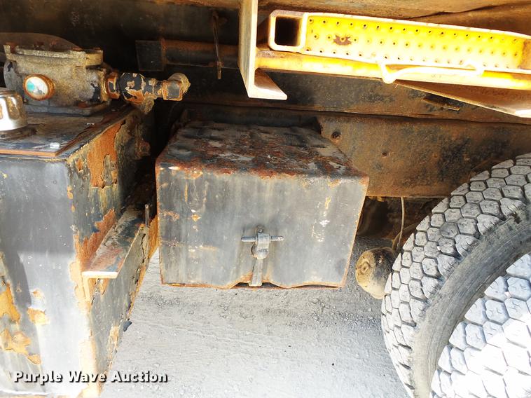 image for item DB7119 2002 International 2554 dump truck