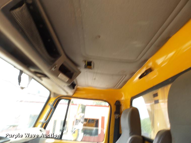 image for item DB7119 2002 International 2554 dump truck