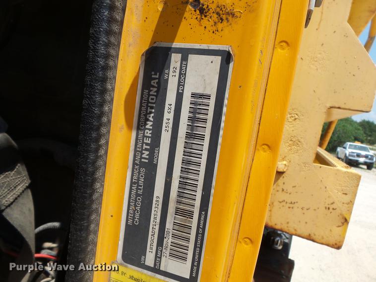 image for item DB7119 2002 International 2554 dump truck