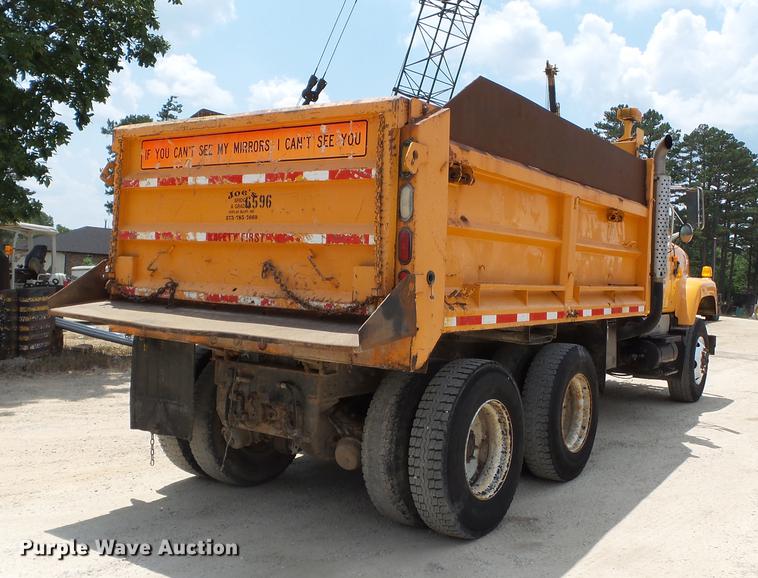 image for item DB7120 2002 International 2554 dump truck