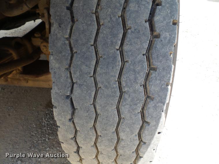 image for item DB7120 2002 International 2554 dump truck