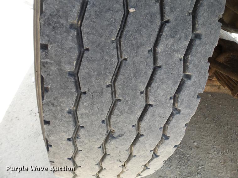 image for item DB7120 2002 International 2554 dump truck