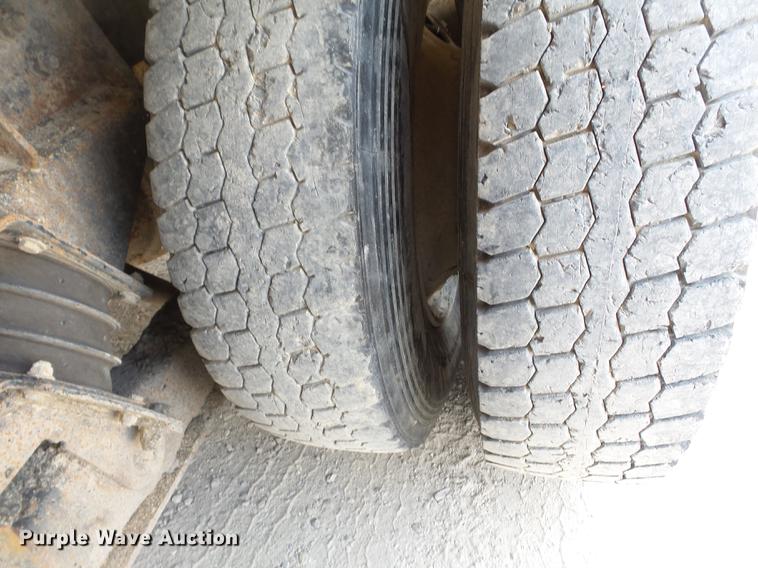 image for item DB7120 2002 International 2554 dump truck