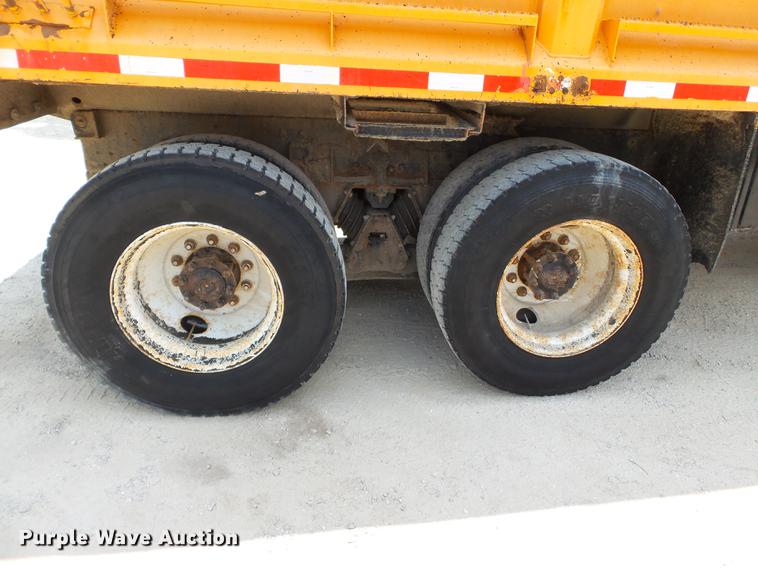 image for item DB7120 2002 International 2554 dump truck